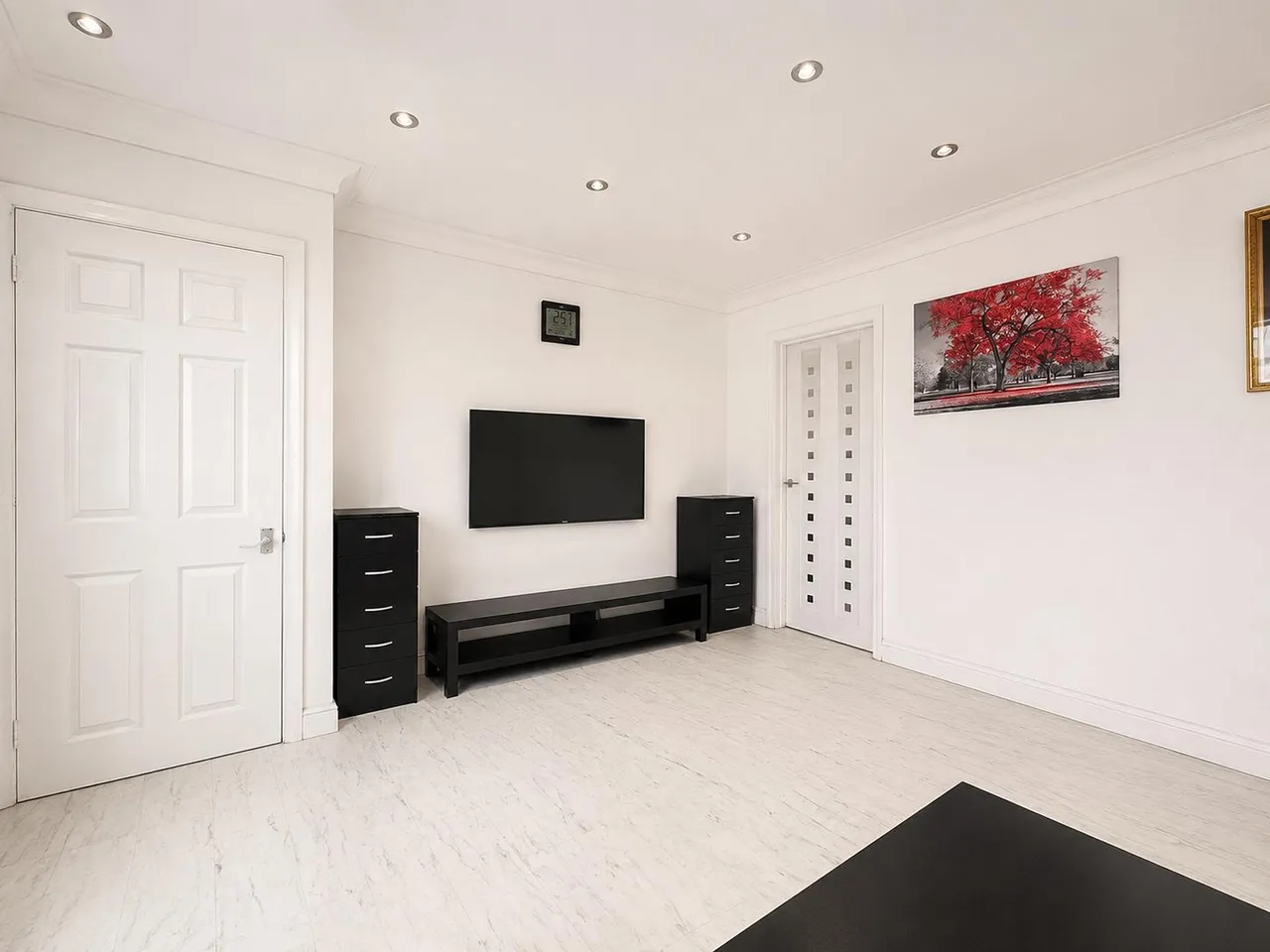 Denison Road, Feltham, TW13, photo 3