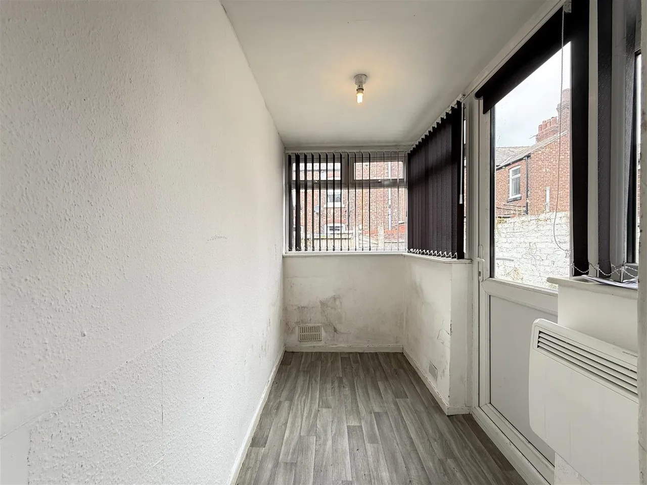 2 bed house to rent — Hawthorn Street, Audenshaw, Manchester, M34 5LX
