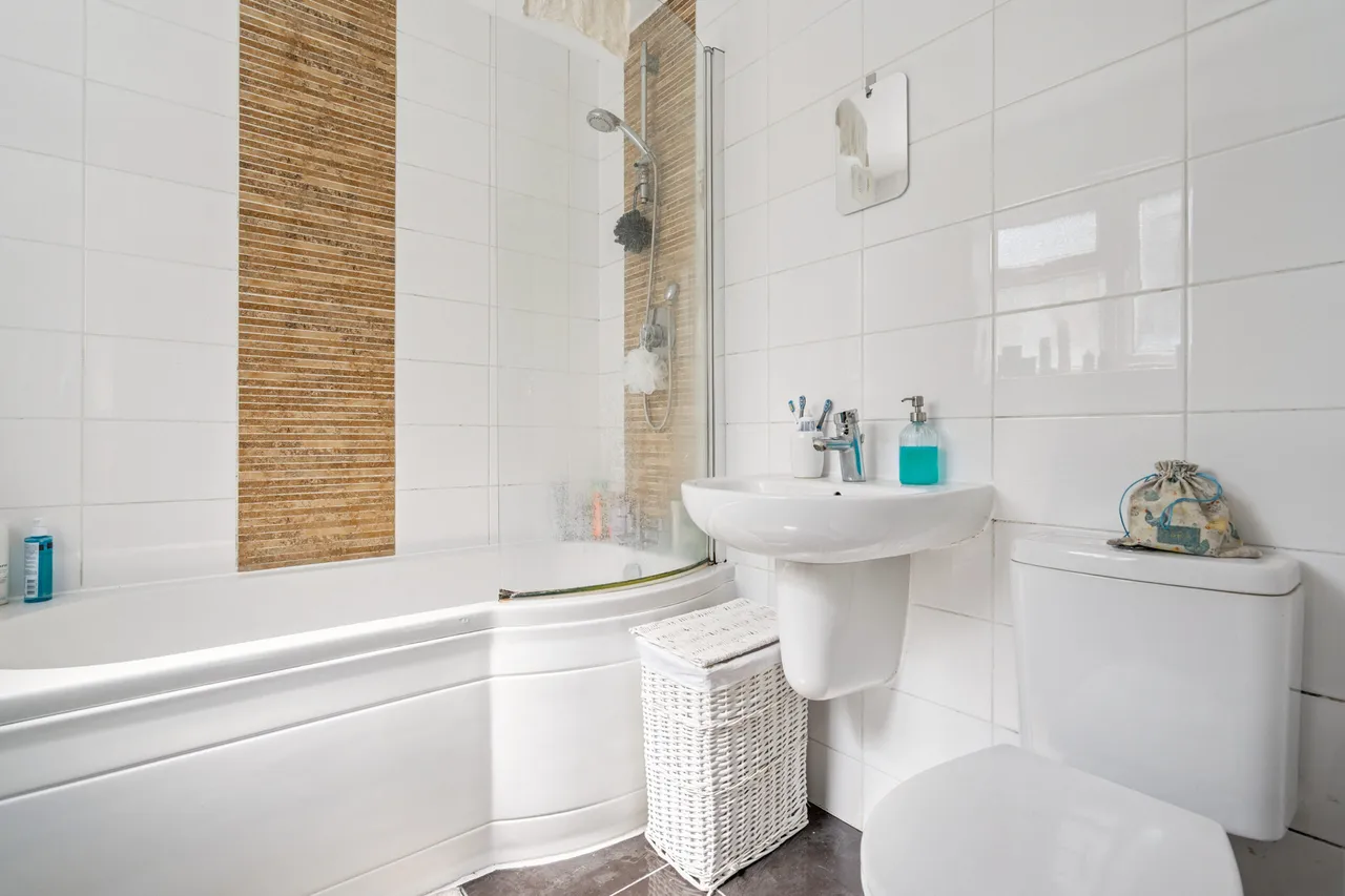 Aldenham Road, Bushey, WD23, photo 5