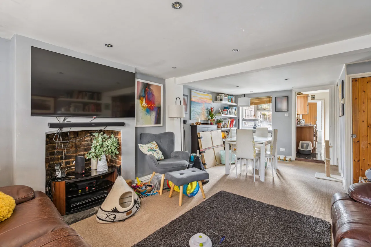 Aldenham Road, Bushey, WD23, photo 2