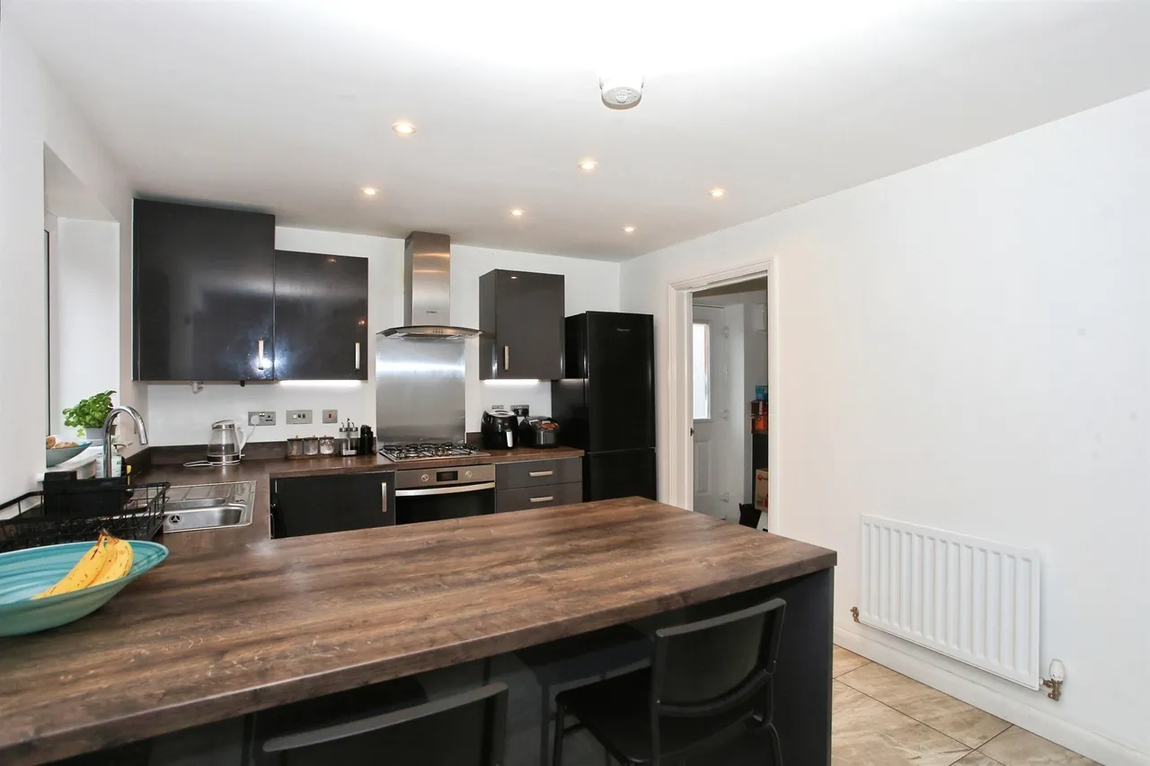Banbury Drive, Hampton Water, Peterborough, photo 6
