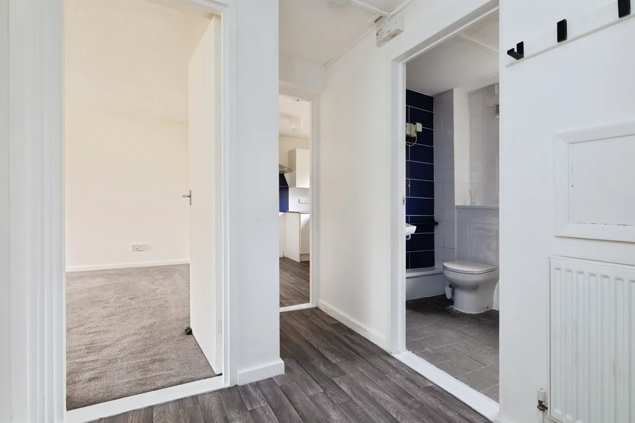 Westbury Road, Barking, photo 11