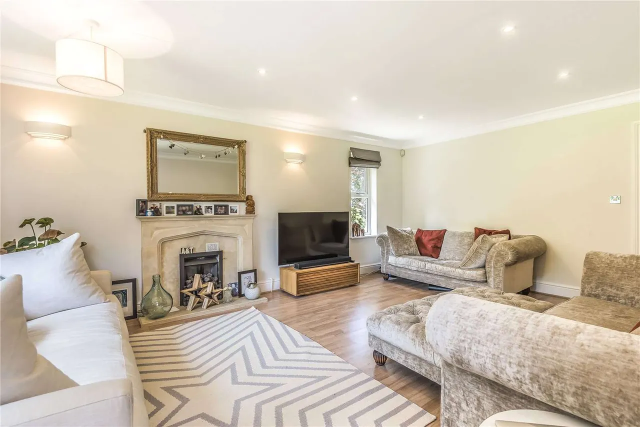 Lady Margaret Road, Sunningdale, SL5, photo 11