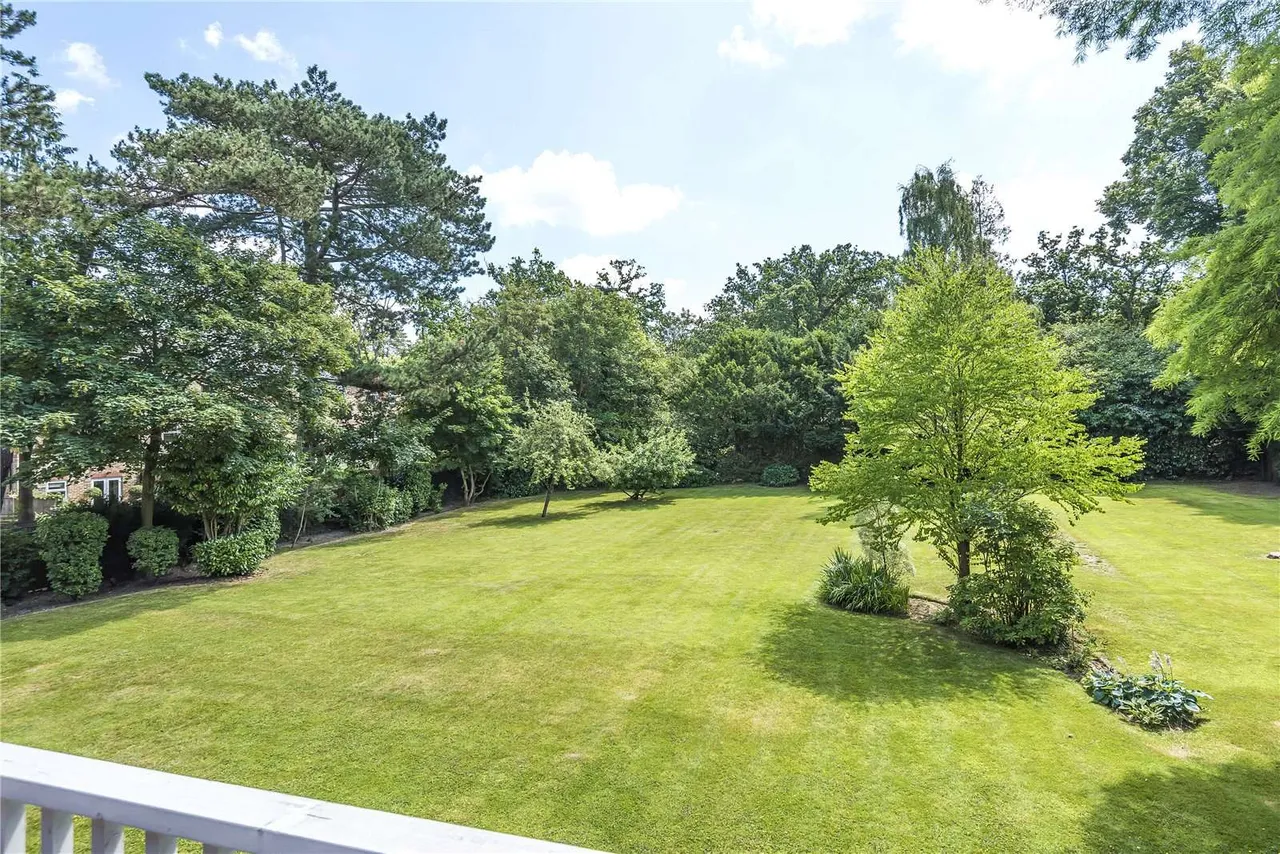 Lady Margaret Road, Sunningdale, SL5, photo 10