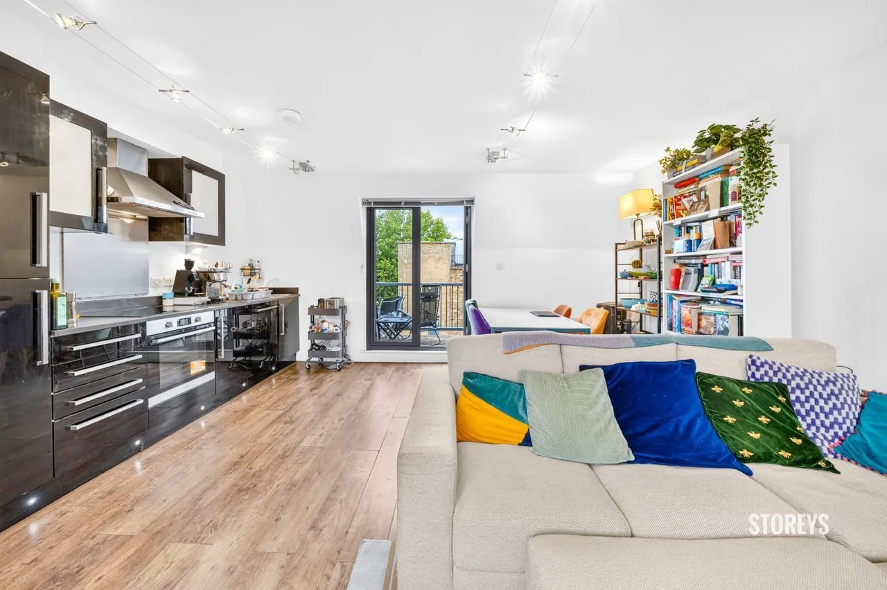 2 bed flat to rent, Boleyn Road, Dalston, N16