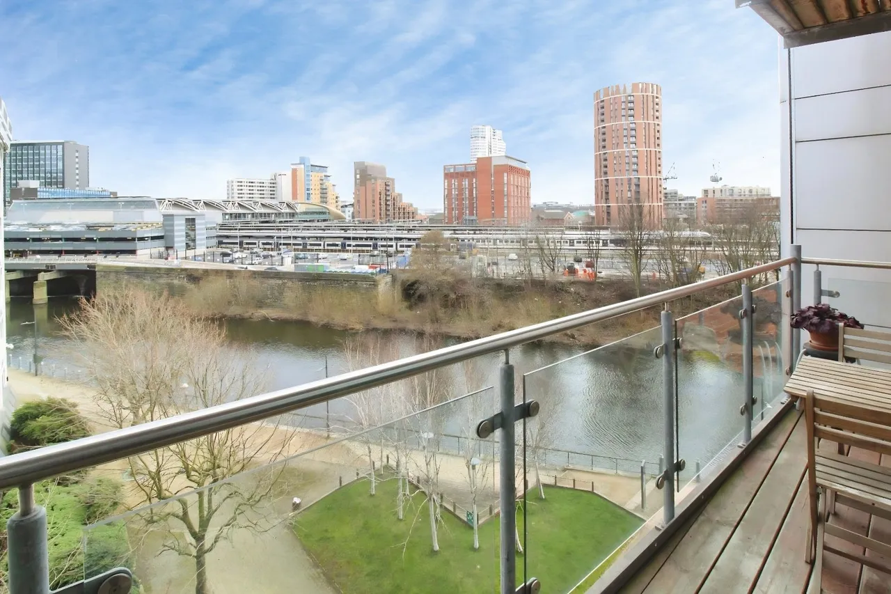Whitehall Quay, Leeds, LS1, photo 3