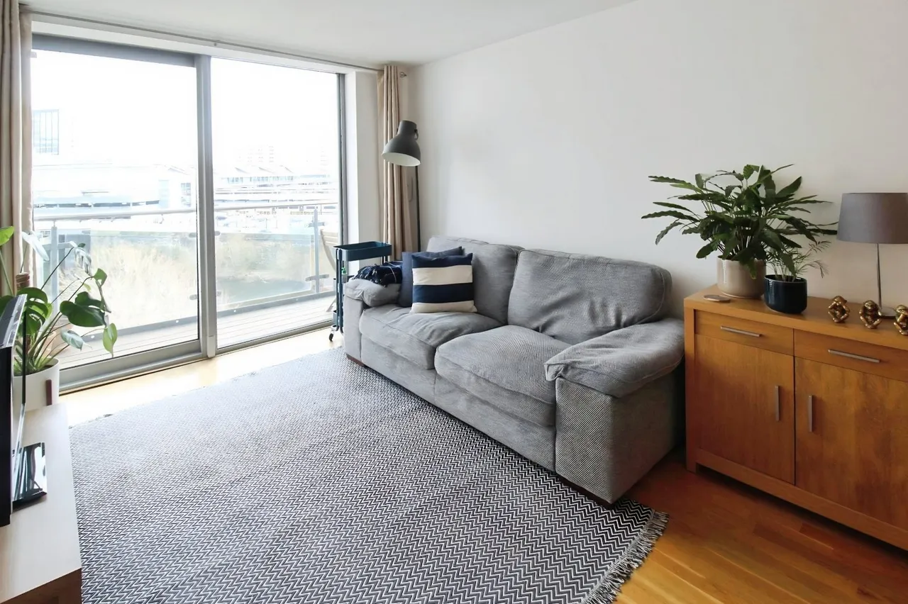2 bed flat to rent, Whitehall Quay, Leeds, LS1
