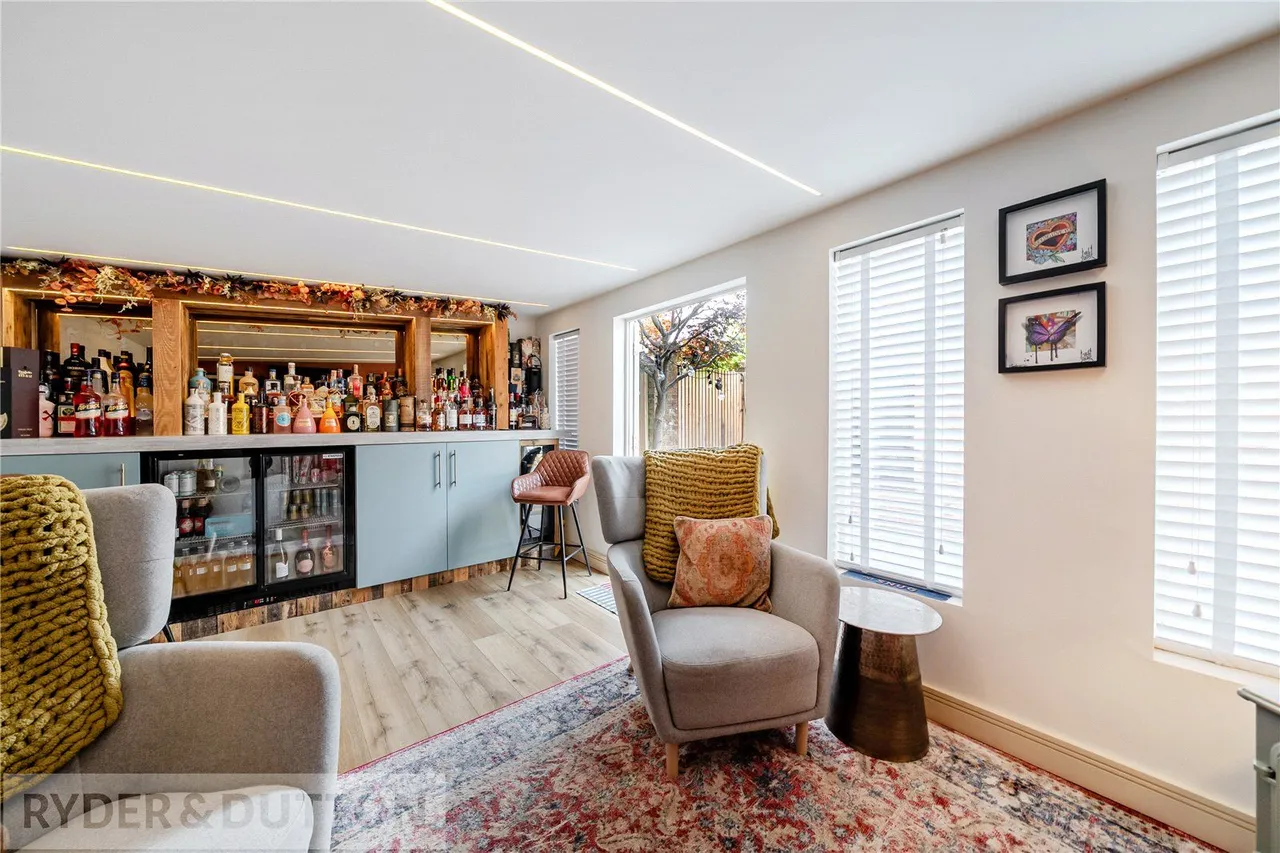 Wrenbury Drive, Burnedge, OL16, photo 8