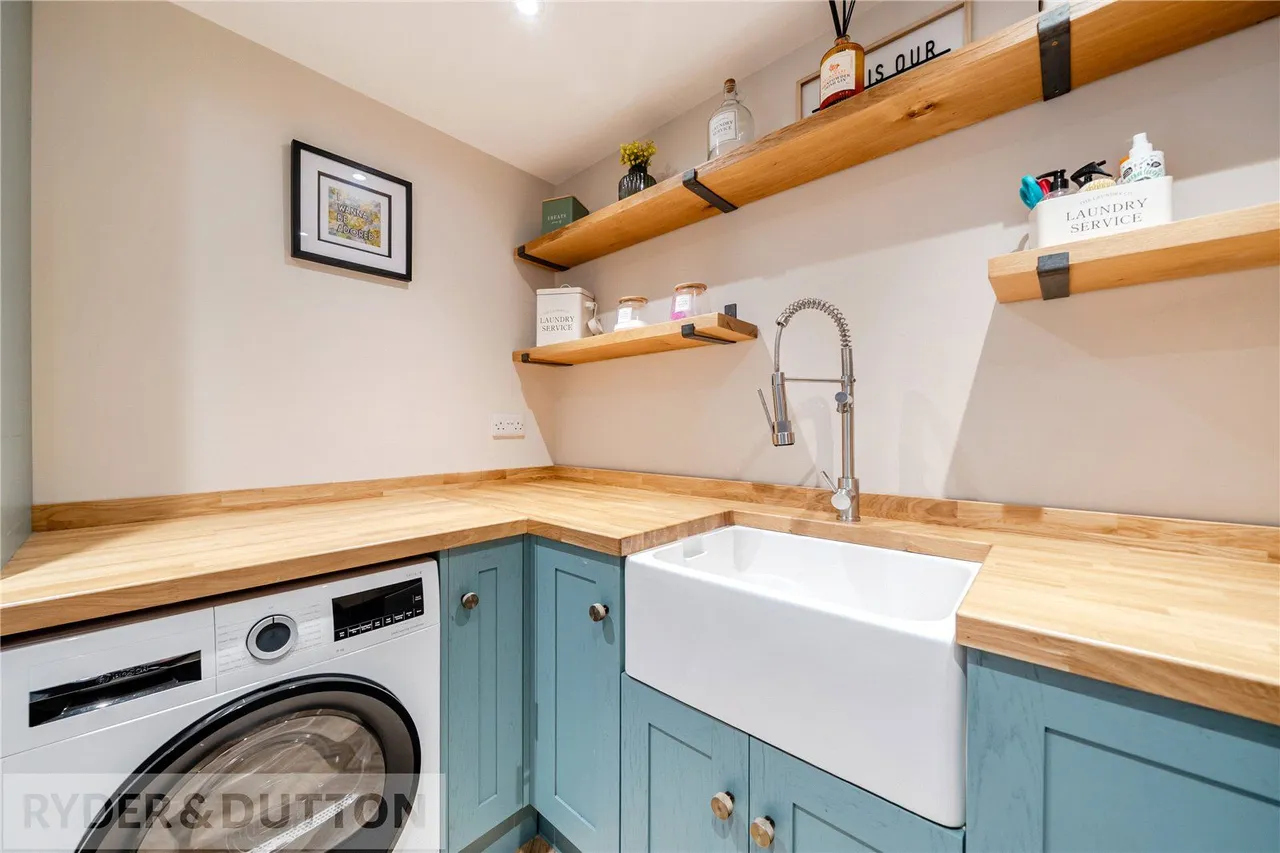 Wrenbury Drive, Burnedge, OL16, photo 9