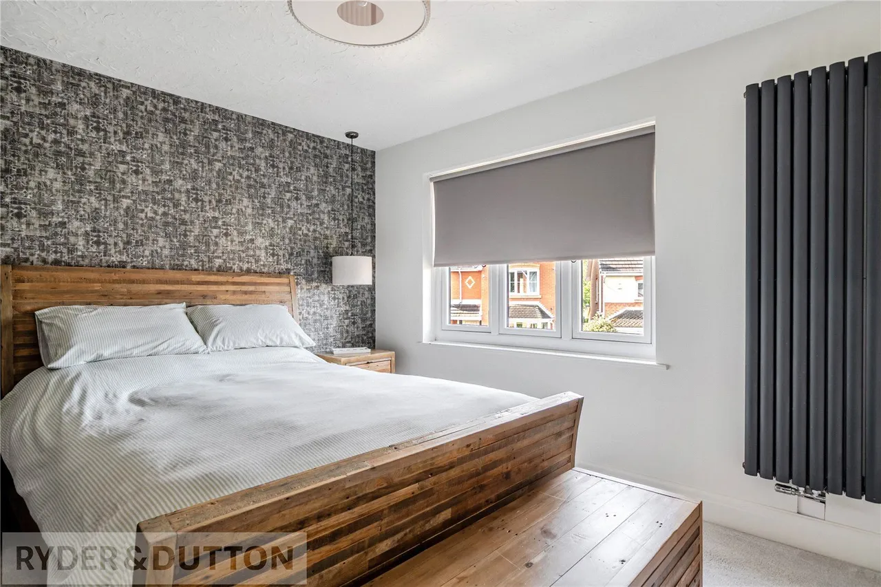 Wrenbury Drive, Burnedge, OL16, photo 13