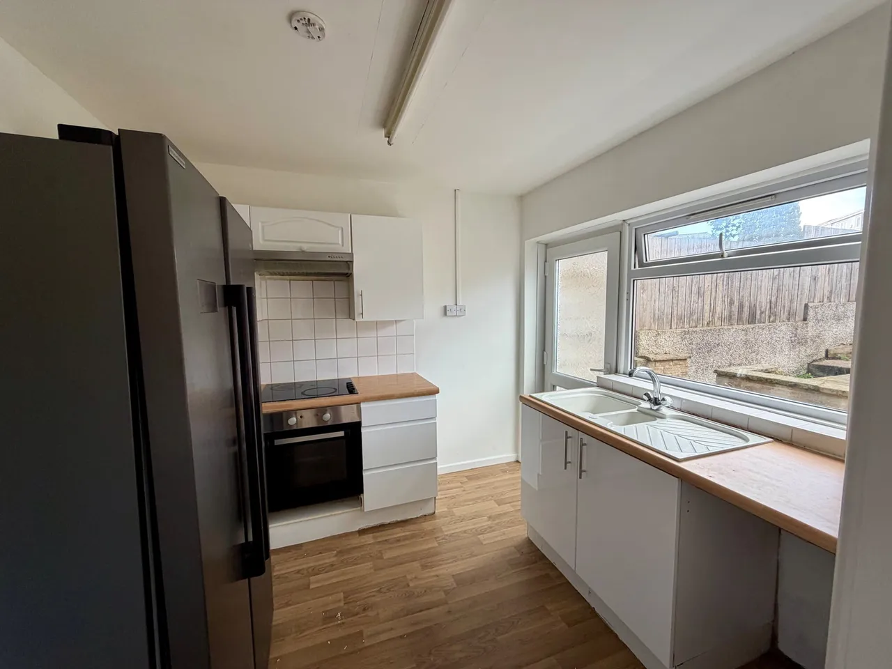 Willow Court, Newbridge, NP11, photo 6
