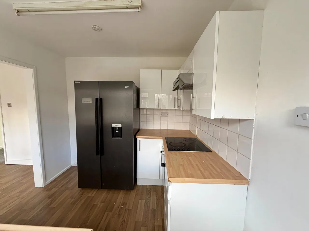 Willow Court, Newbridge, NP11, photo 7