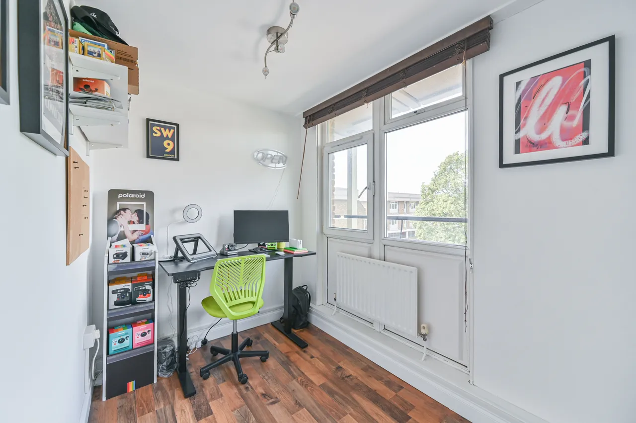 94 Crowhurst House, Aytoun Road, London, photo 9