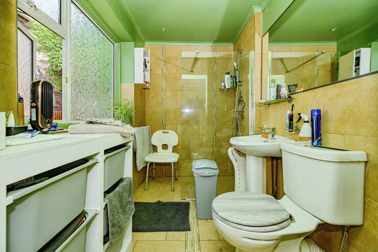 The Avenue, Luton, Bedfordshire, LU4, photo 5