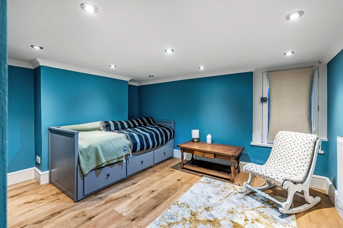 Denzil Road, Guildford, GU2, photo 13