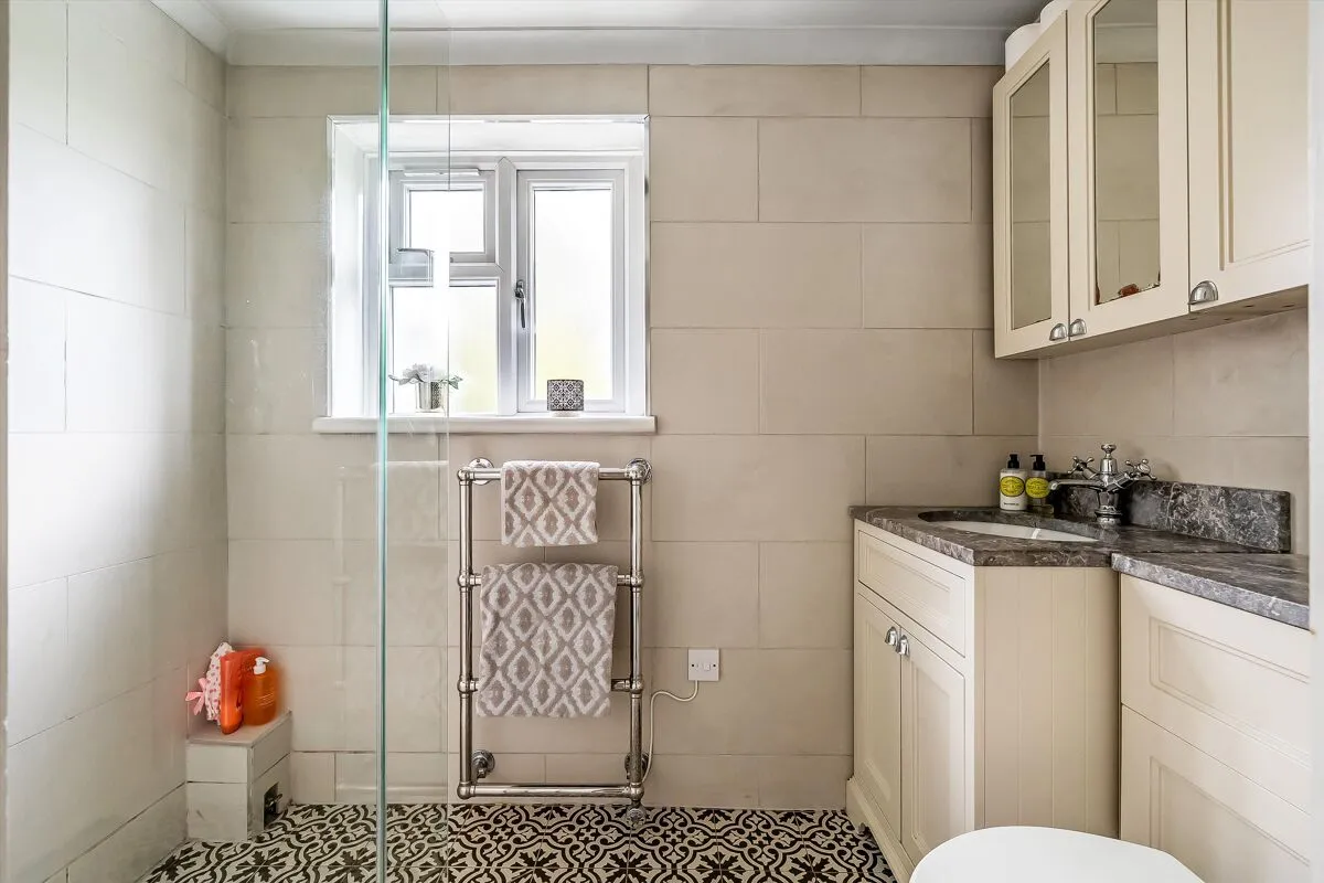 Denzil Road, Guildford, GU2, photo 9