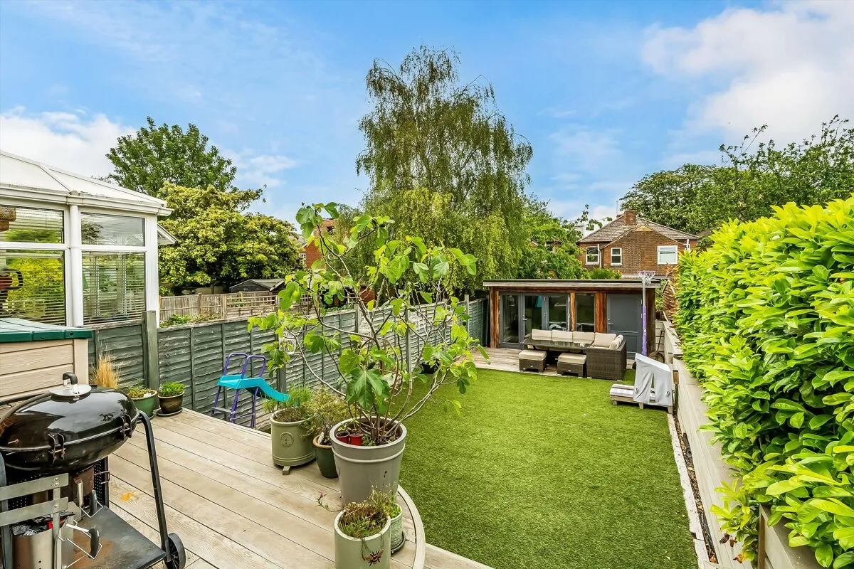 Denzil Road, Guildford, GU2, photo 2