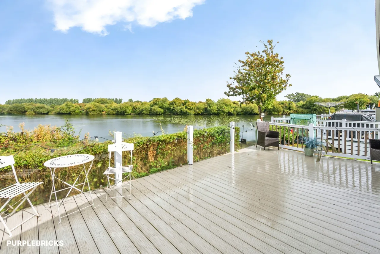 Rose Green, Lakeside, PO20, photo 15