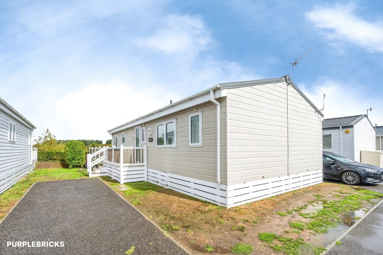 Rose Green, Lakeside, PO20, photo 14