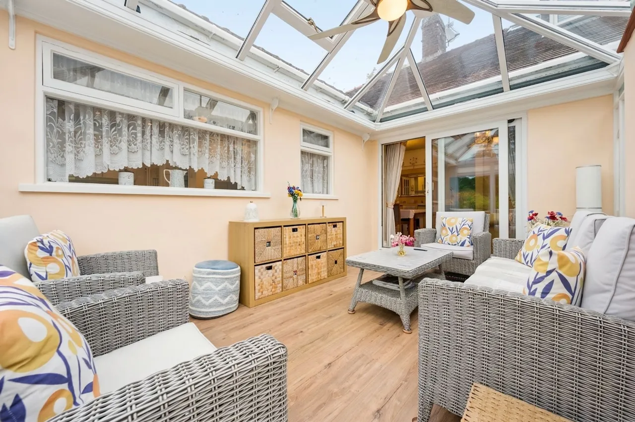 Prescot Road, Aughton, L39, photo 15