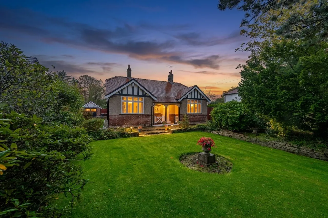 3 bed house for sale, Prescot Road, Aughton, L39