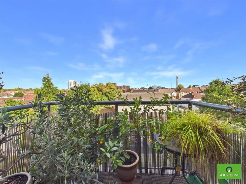 Cottons Approach, Romford, RM7, photo 16
