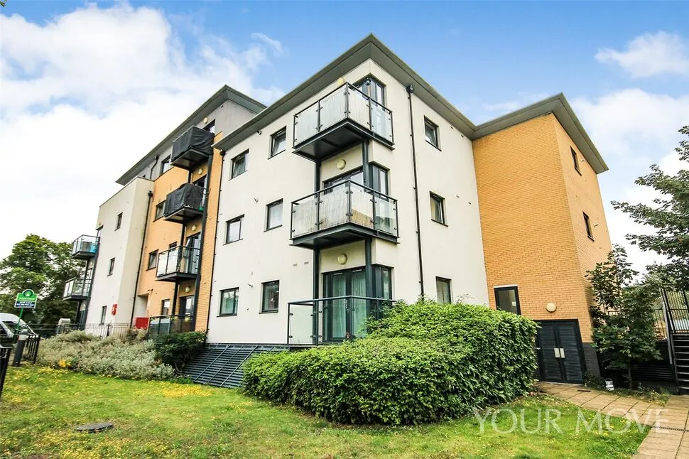 2 bed flat for sale, Cottons Approach, Romford, RM7
