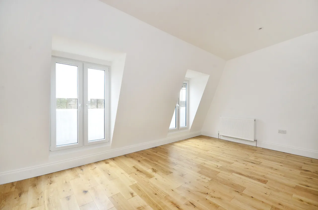 Flat 3, 2 Putney High Street, London, photo 5