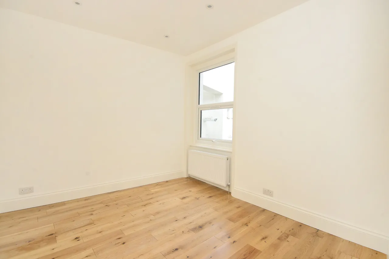Flat 3, 2 Putney High Street, London, photo 7