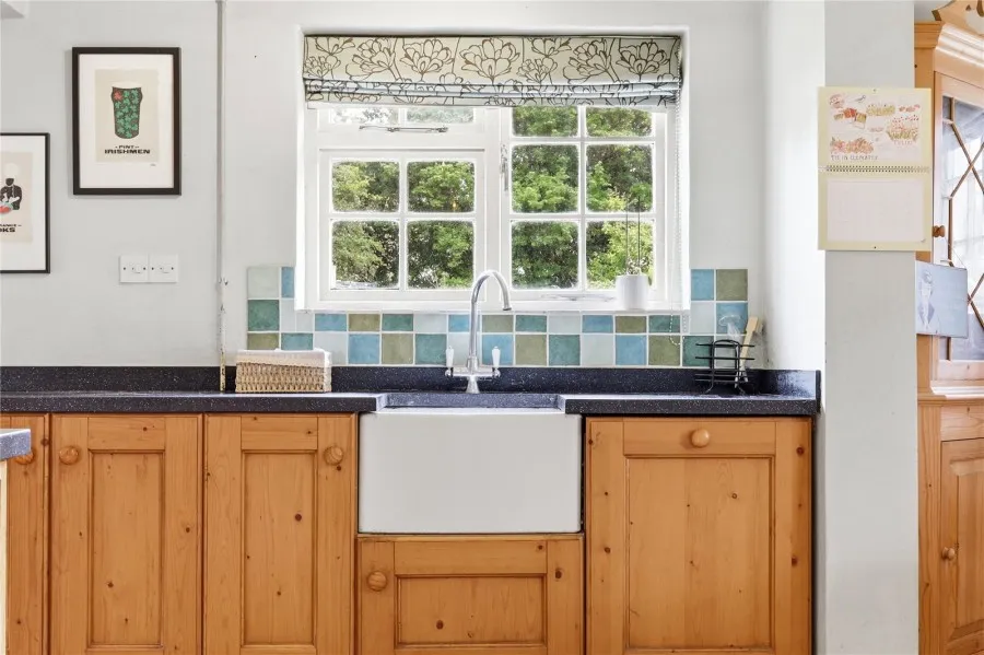 with 5 bedrooms in Nr Saffron Walden, CB11, photo 27