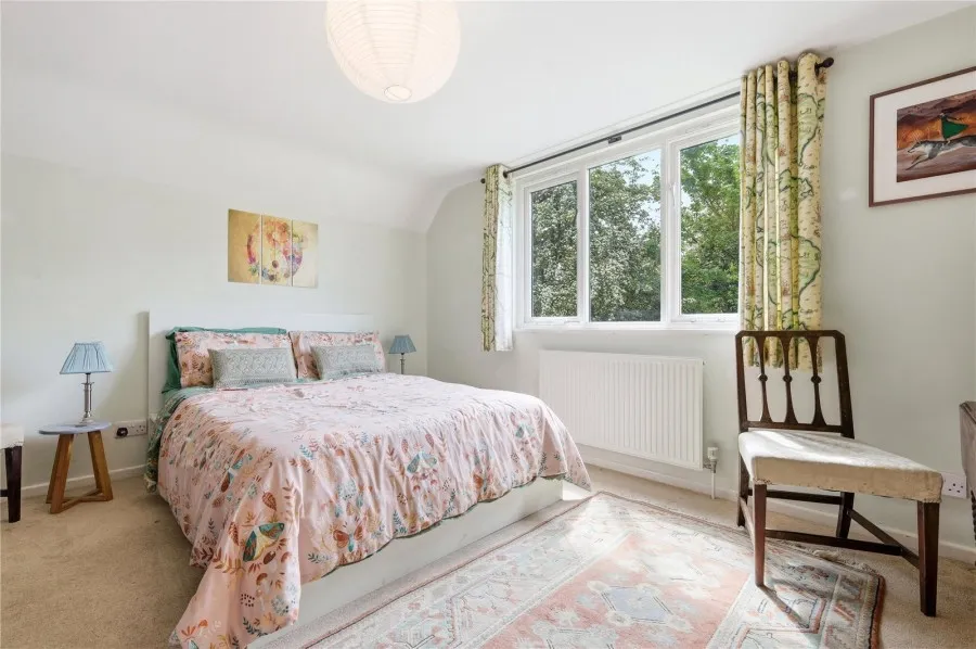 with 5 bedrooms in Nr Saffron Walden, CB11, photo 12