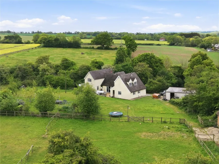 with 5 bedrooms in Nr Saffron Walden, CB11, photo 21