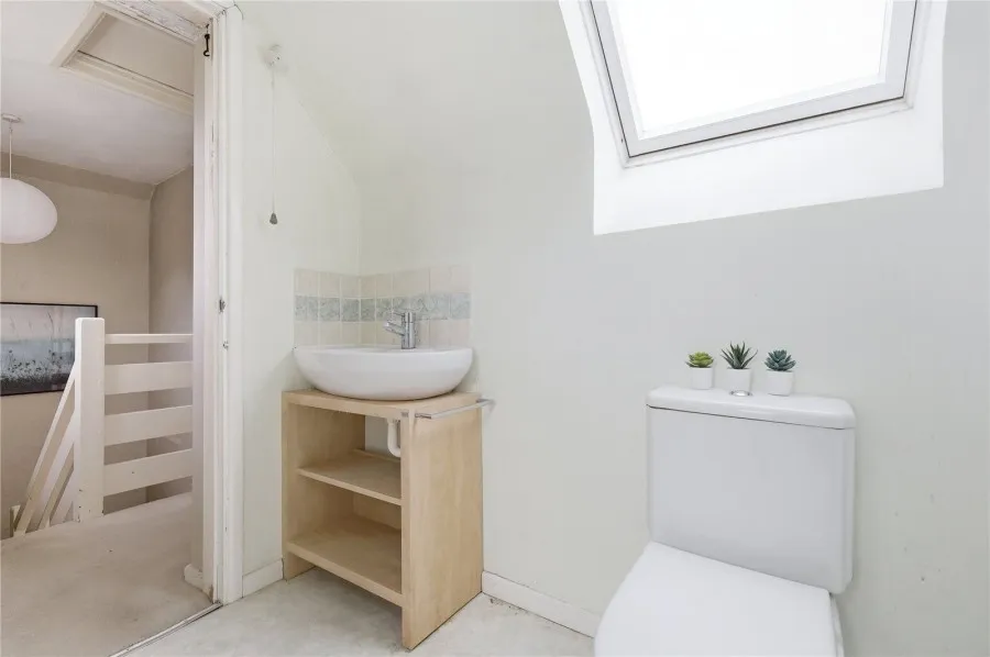 with 5 bedrooms in Nr Saffron Walden, CB11, photo 25