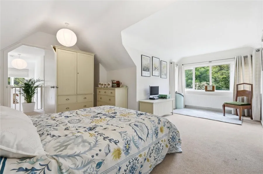 with 5 bedrooms in Nr Saffron Walden, CB11, photo 11