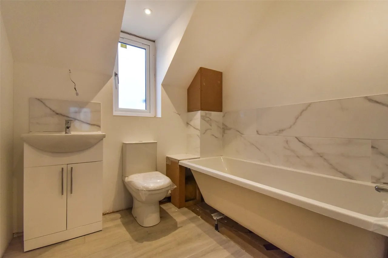 Mount Pleasant Road, Aldershot, Hampshire, GU12 4NL, photo 12