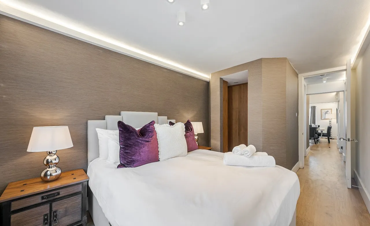 Flat 8, 24-26 Hans Crescent, London, SW1X, photo 7