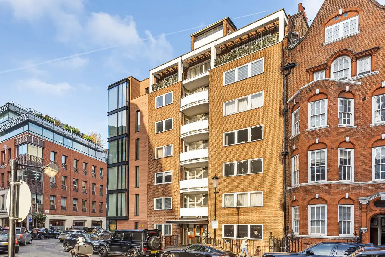 Flat 8, 24-26 Hans Crescent, London, SW1X, photo 6