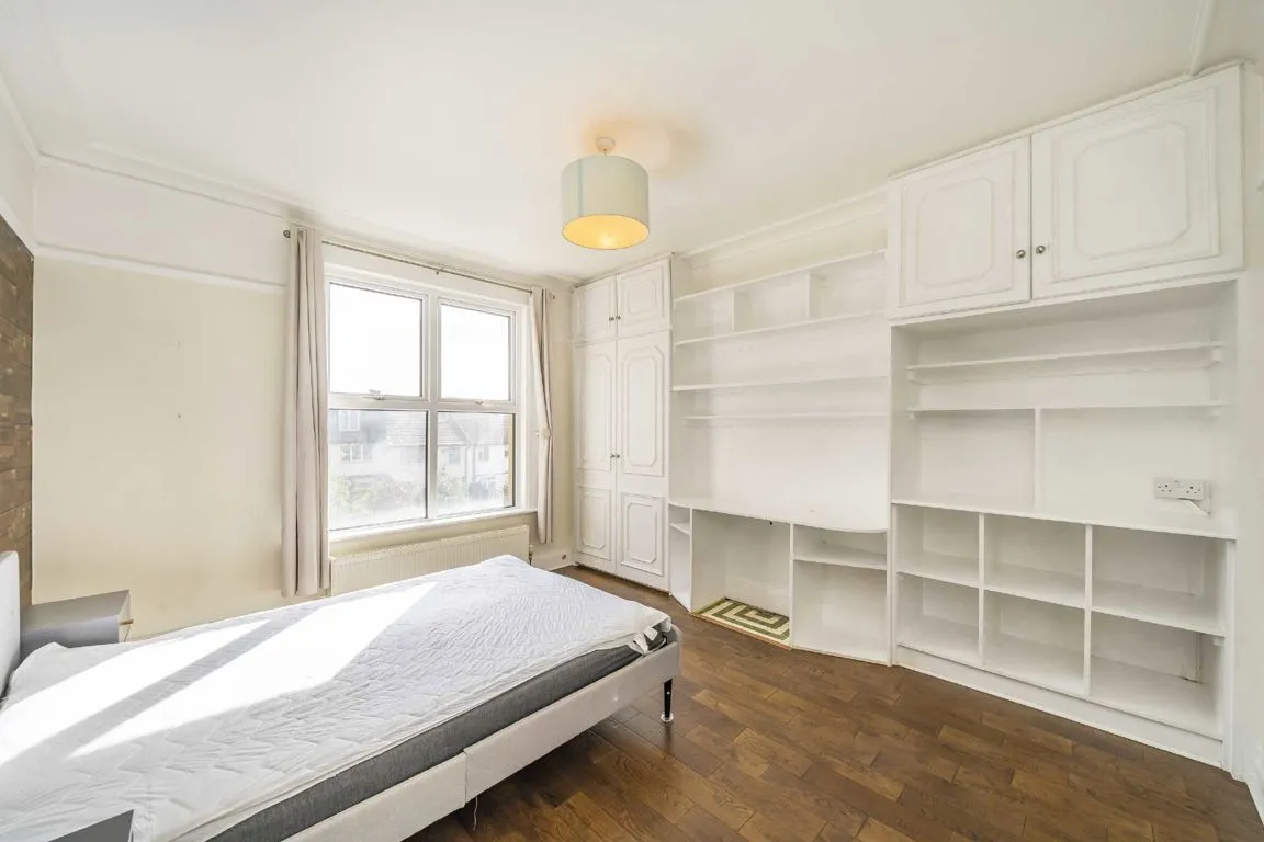 Glencairn Road, SW16, photo 11