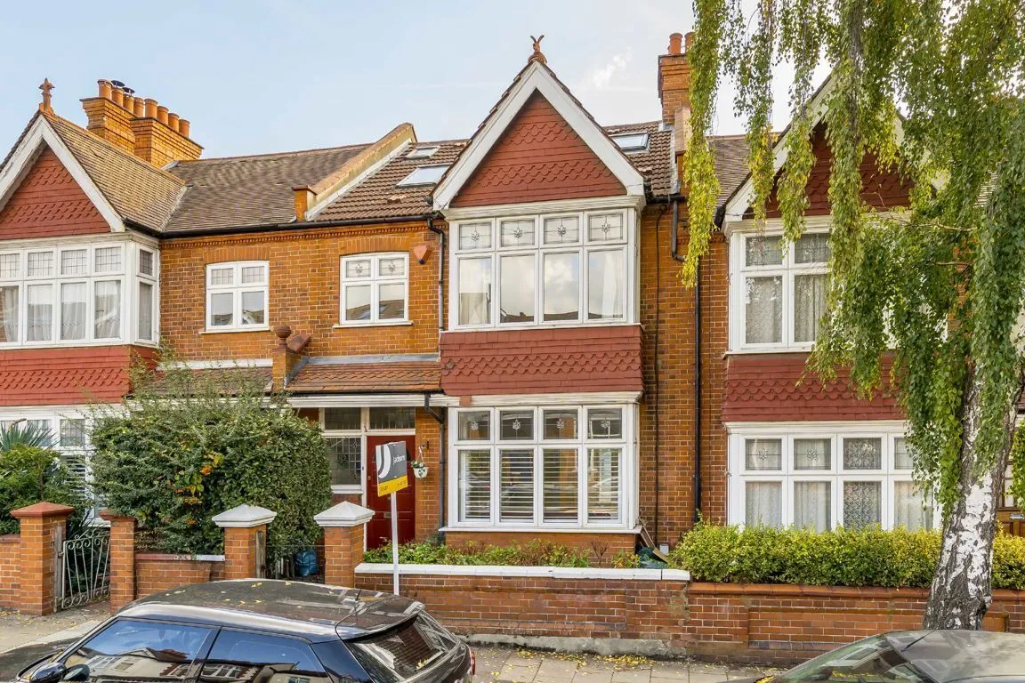 5 bed house to rent, Glencairn Road, SW16
