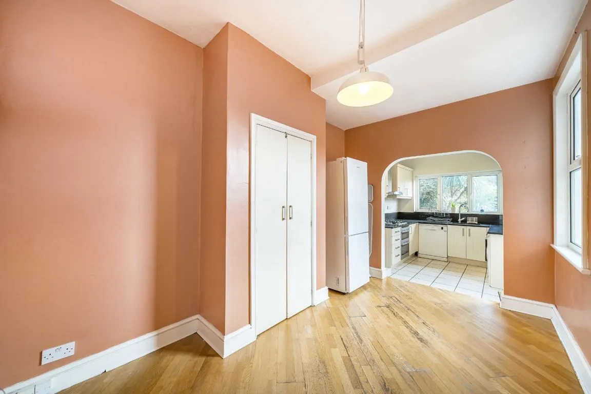 Glencairn Road, SW16, photo 6