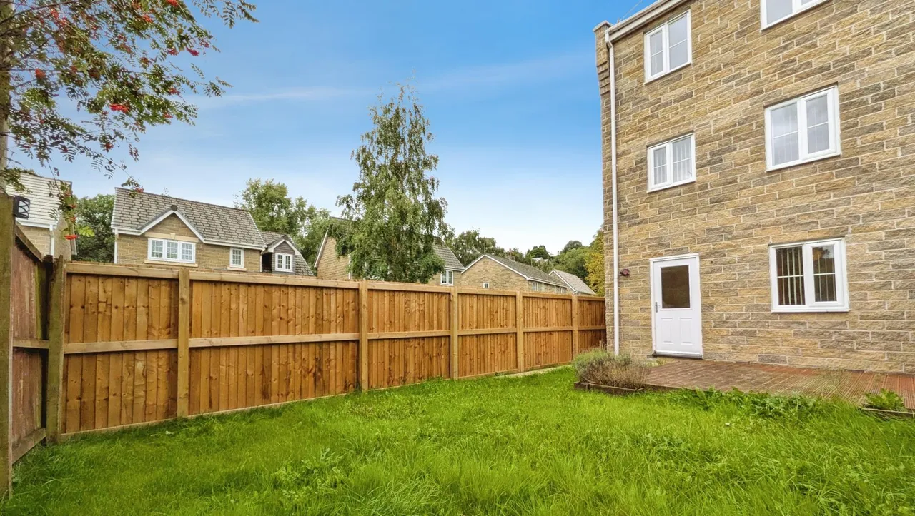 Shuttle Close, Mossley, OL5, photo 37