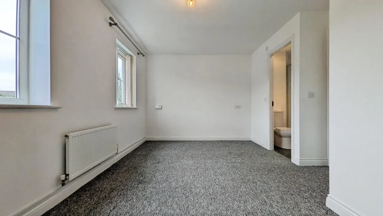 Shuttle Close, Mossley, OL5, photo 32