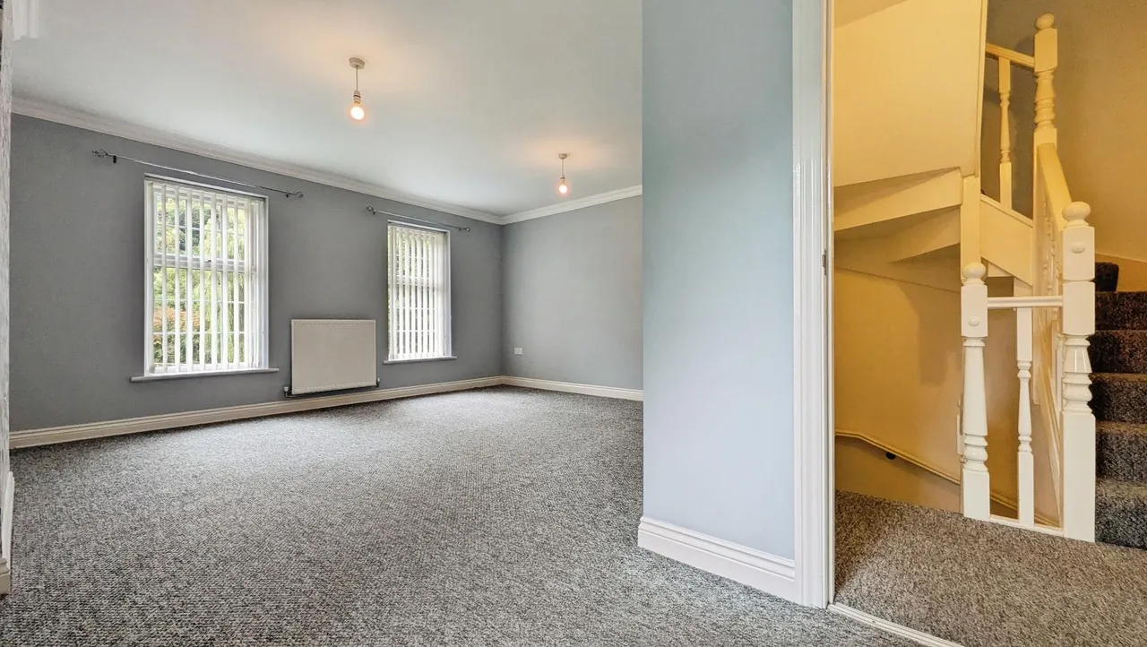 Shuttle Close, Mossley, OL5, photo 14