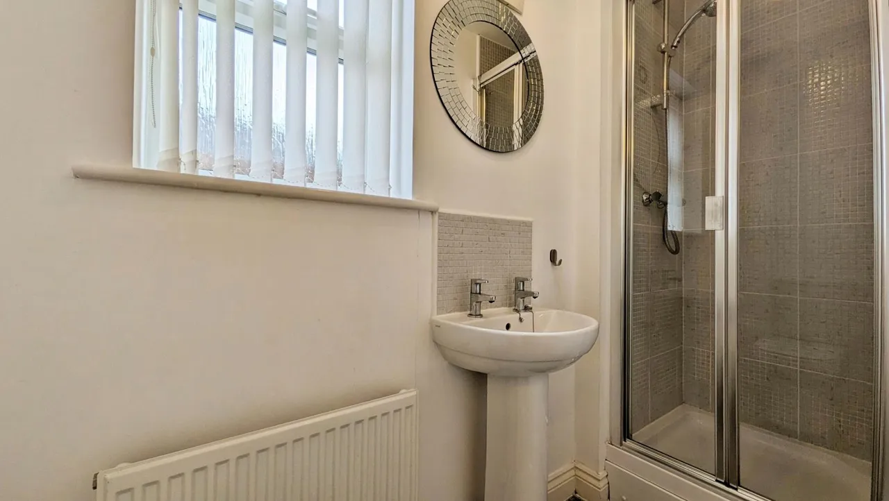 Shuttle Close, Mossley, OL5, photo 10