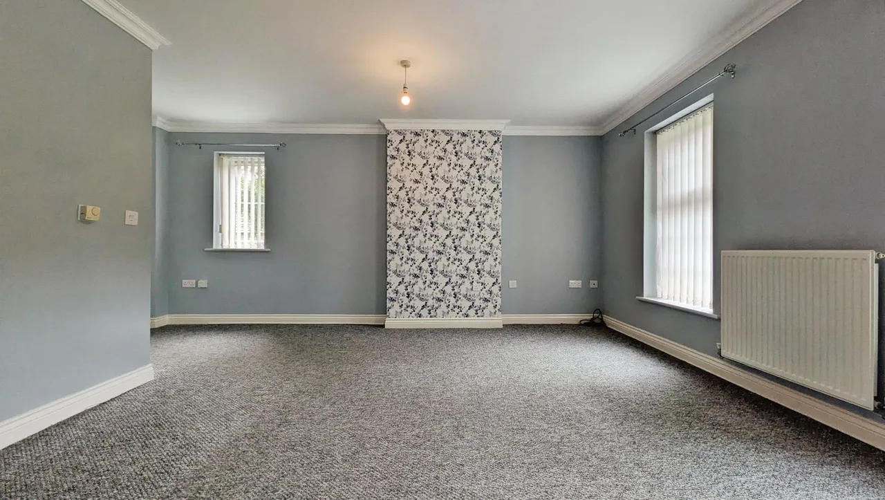 Shuttle Close, Mossley, OL5, photo 17