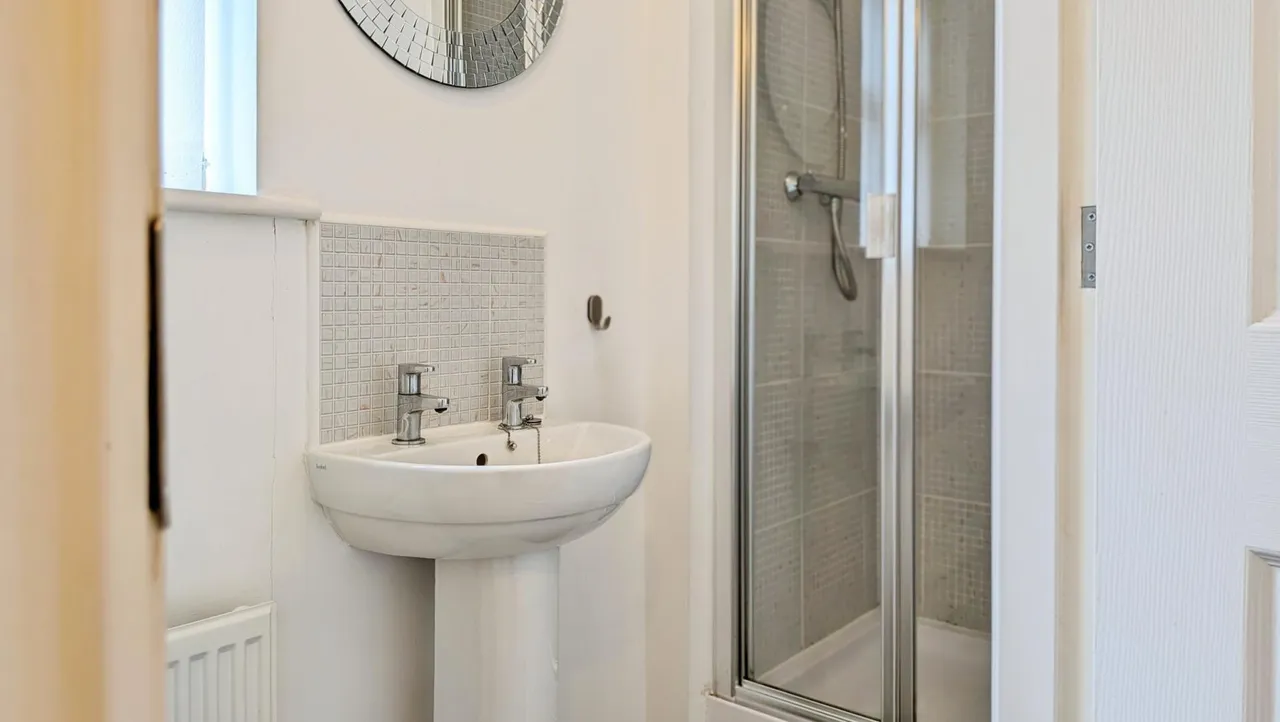 Shuttle Close, Mossley, OL5, photo 11