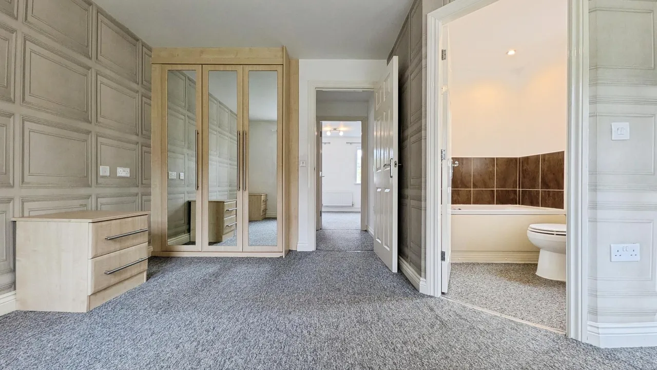 Shuttle Close, Mossley, OL5, photo 27