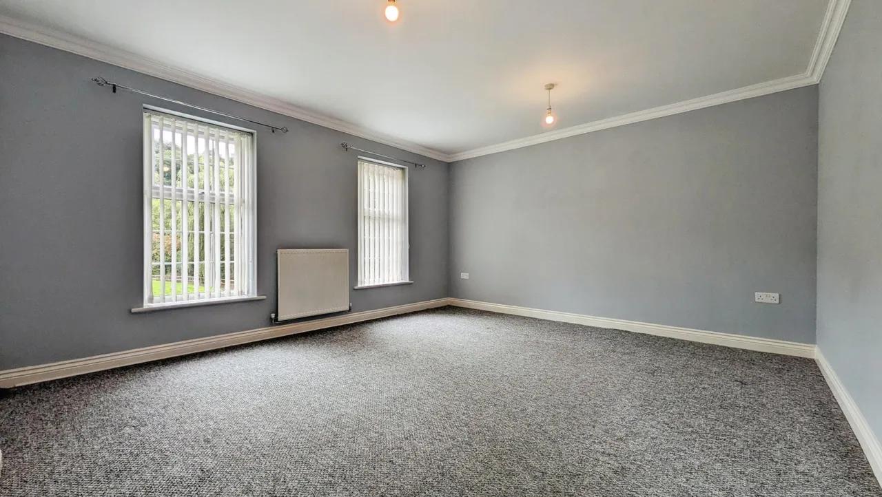 Shuttle Close, Mossley, OL5, photo 15