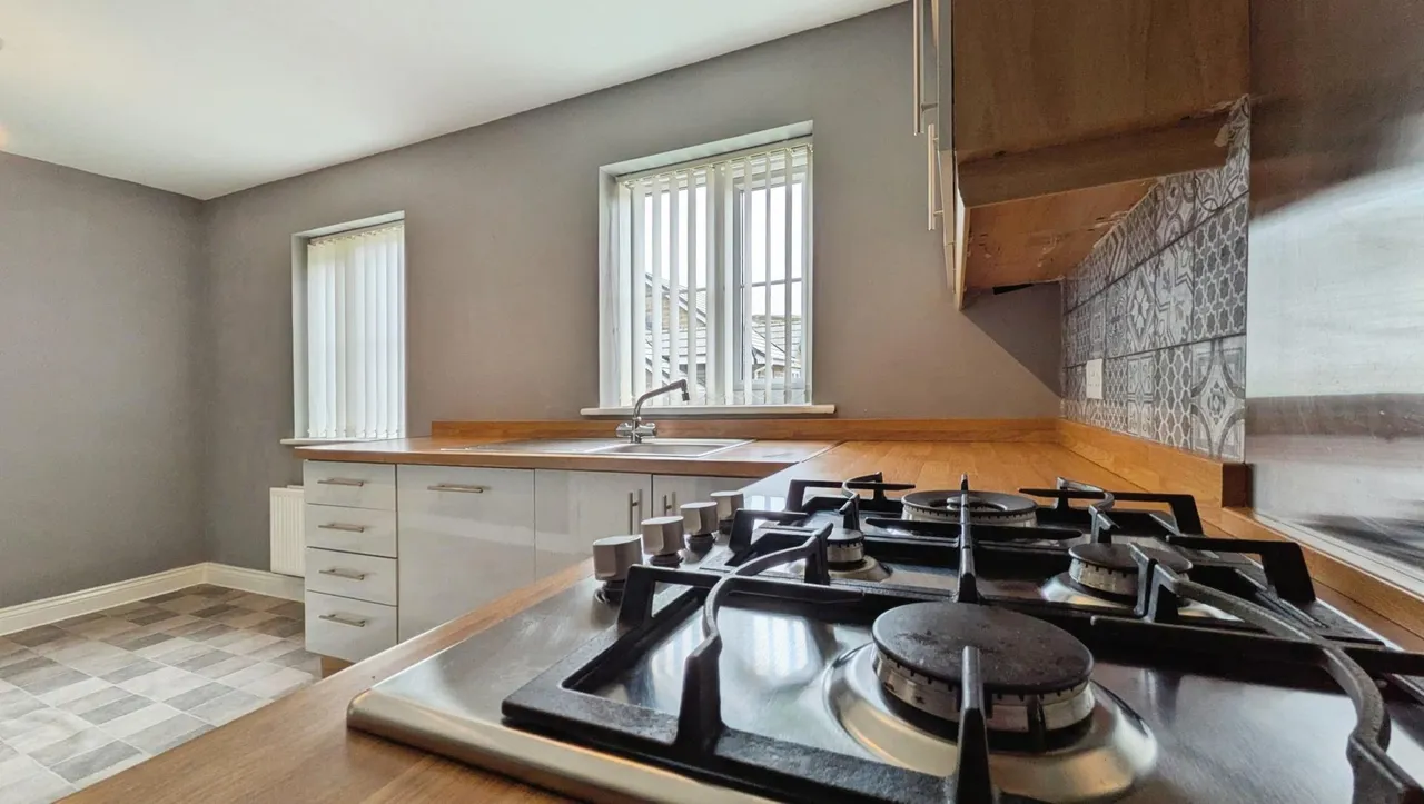 Shuttle Close, Mossley, OL5, photo 23