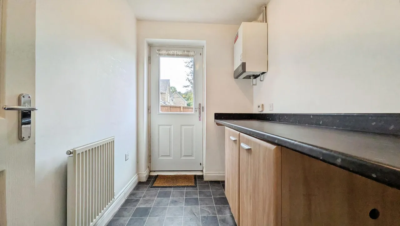 Shuttle Close, Mossley, OL5, photo 8